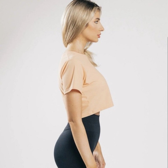 ALPHALETE Signature Mesh Tee Coral SZ S - Picture 2 of 9